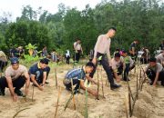 Bentengi Pesisir dari Abrasi, Polres PPU Tanam 1.000 Mangrove Sambut HUT Bhayangkara ke-80